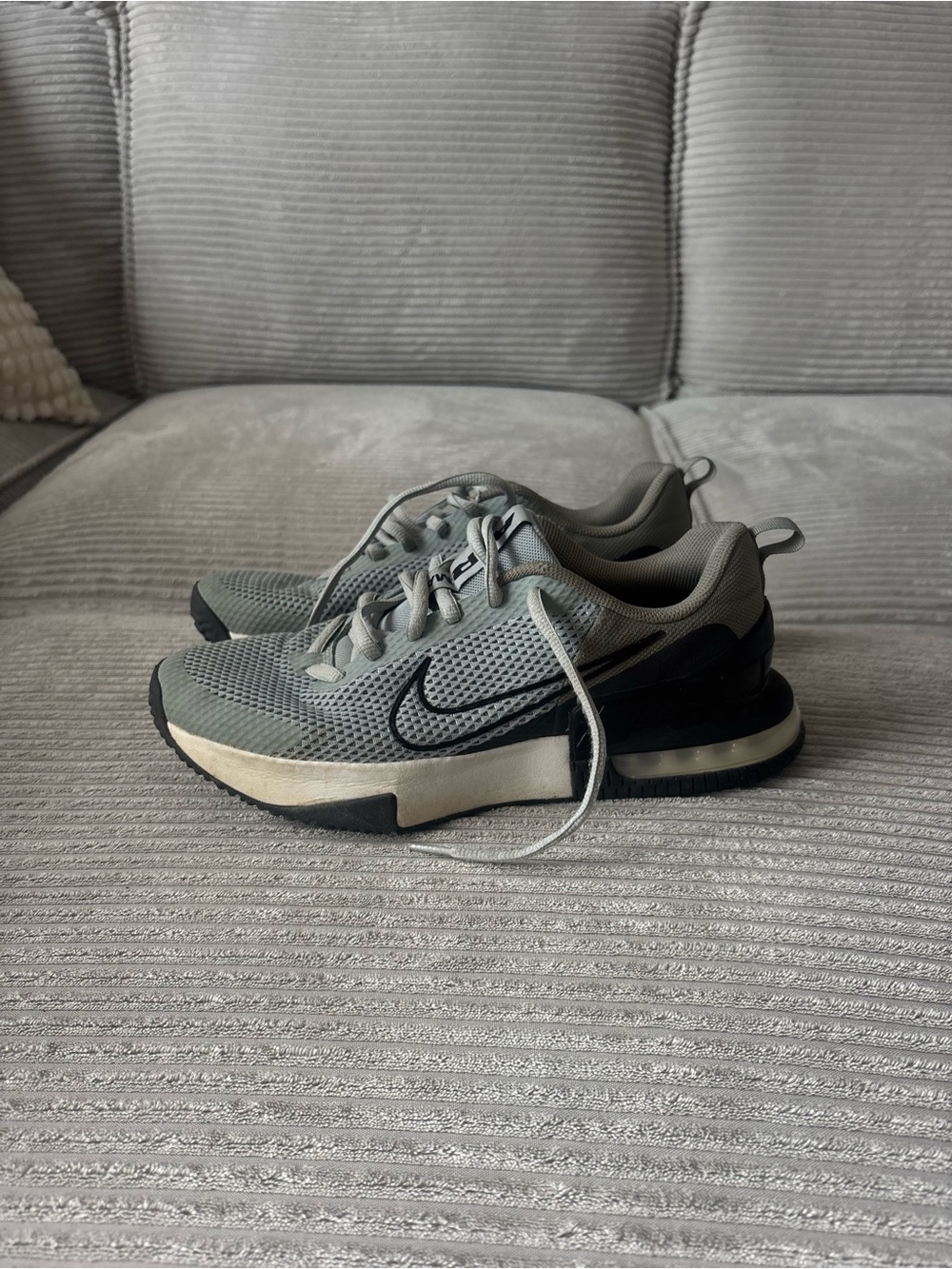 Nike air max Light Gray and Black Mesh Sneakers